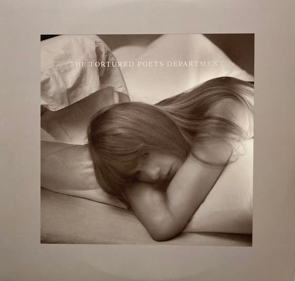 Taylor Swift - Image 1